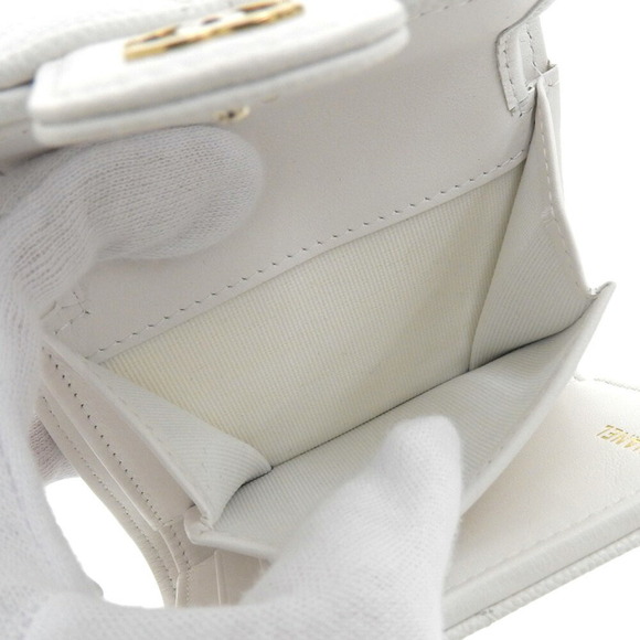 CHANEL Authentic White Caviar Leather Logo Wallet main image 0